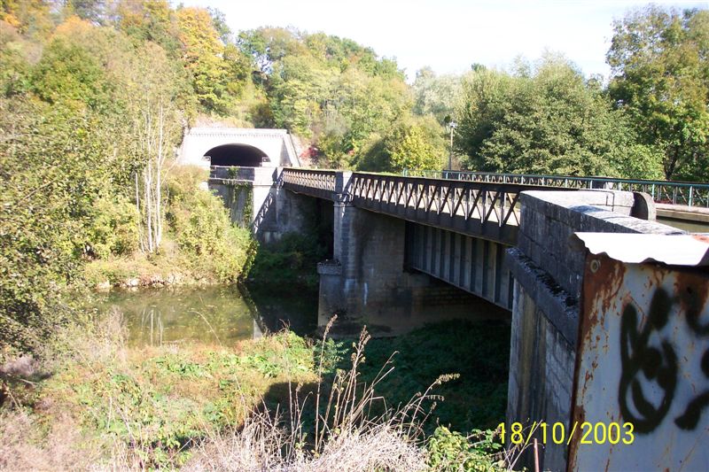 Canal de la Marne à la Saône Condes, le pont canal et l'entrée du tunnel