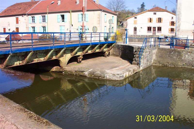 Canal de l'Est
SellesDrehbrücke 