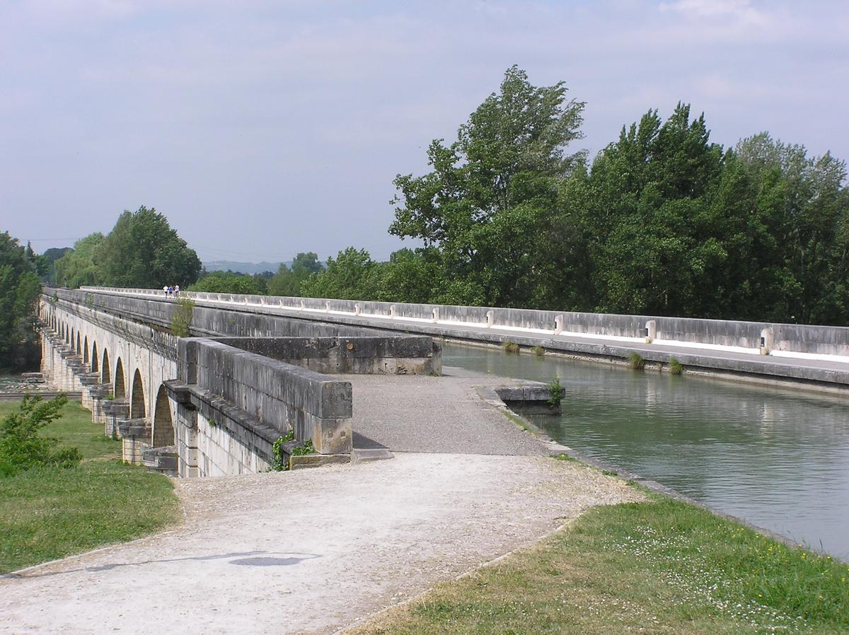 Pont canal d'Agen, Agen, Lot et Garonne 