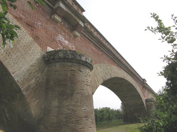 Belle Perche Viaduct, Tarn-et-Garonne, France 