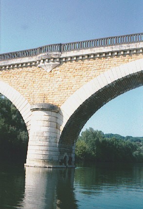Eisenbahnbrücke Beynac 
