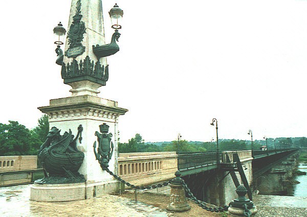 Briare Canal Bridge (Briare, 1896) 