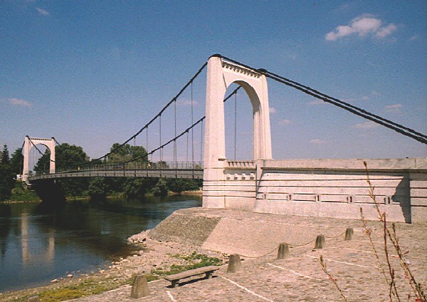 Chalonnes Suspension Bridge 