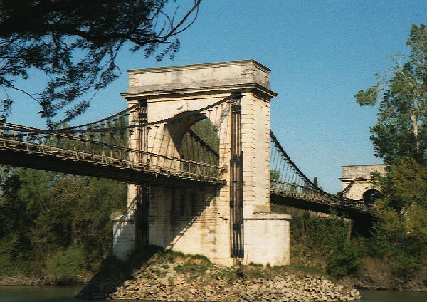 Hängebrücke Fourques 