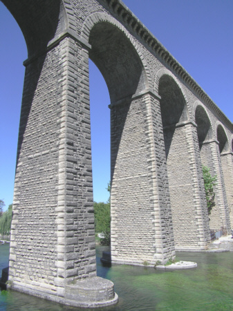 Galas-Aquädukt (Fontaine-de-Vaucluse, 1855) 