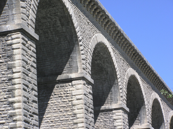 Galas Aqueduct (Fontaine-de-Vaucluse, 1855) 