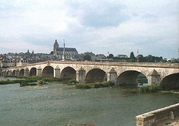 Pont Jacques Gabriel (pont-route), Blois, Loir et Cher 