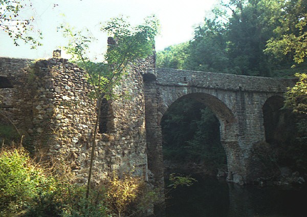 Devil's Bridge, Garrabet 