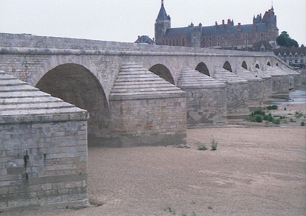Gien (pont-route), Loiret 