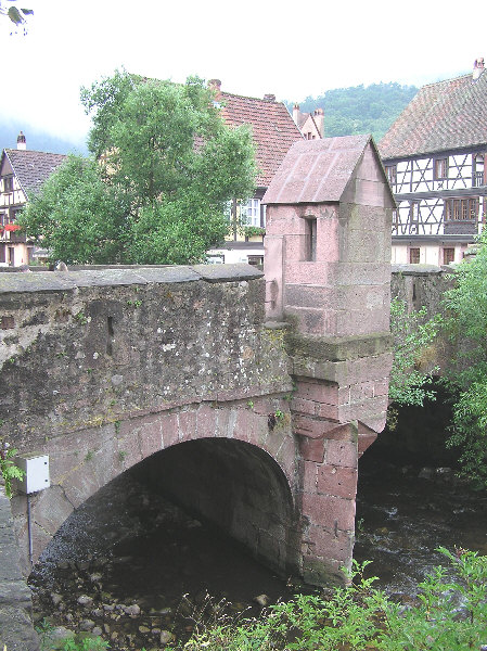 Pont sur le Weiss (pont-route), Kaisersberg, Haut-Rhin 