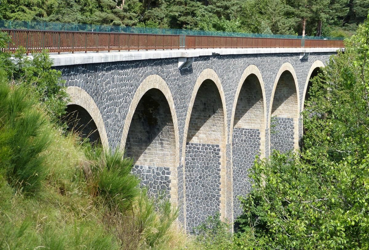 Viaduc de La Bargeasse, Saint Etienne du Vigan, Haute-Loire 
