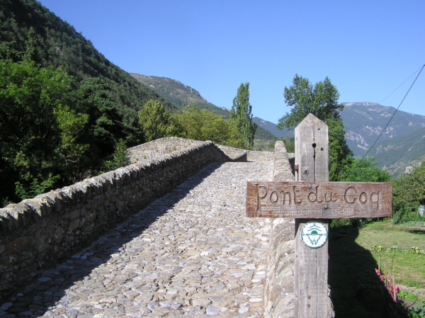 Pont du Coq (pont-route), La Brigue, Alpes Maritimes 