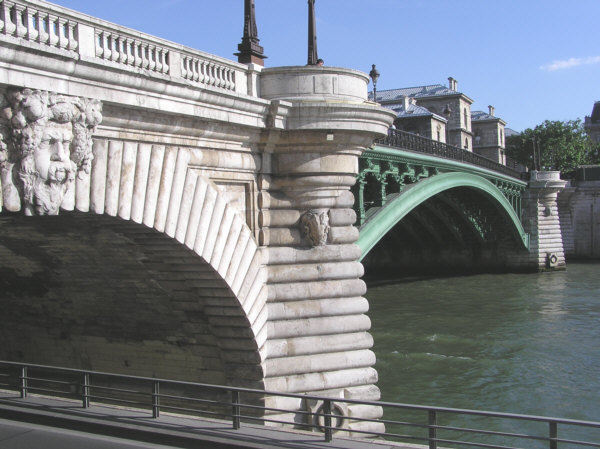 Pont Notre Dame (pont-route), Paris, Seine 