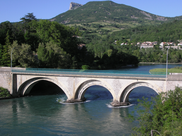 Pont routier du BuechSisteronAlpes de Haute Provence 