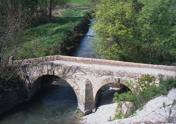 Pont de la RoquetteMini pont sentierSaint ChamasBouches du Rhône 
