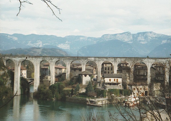 Aquädukt in Saint-Nazaire-en-Royans 