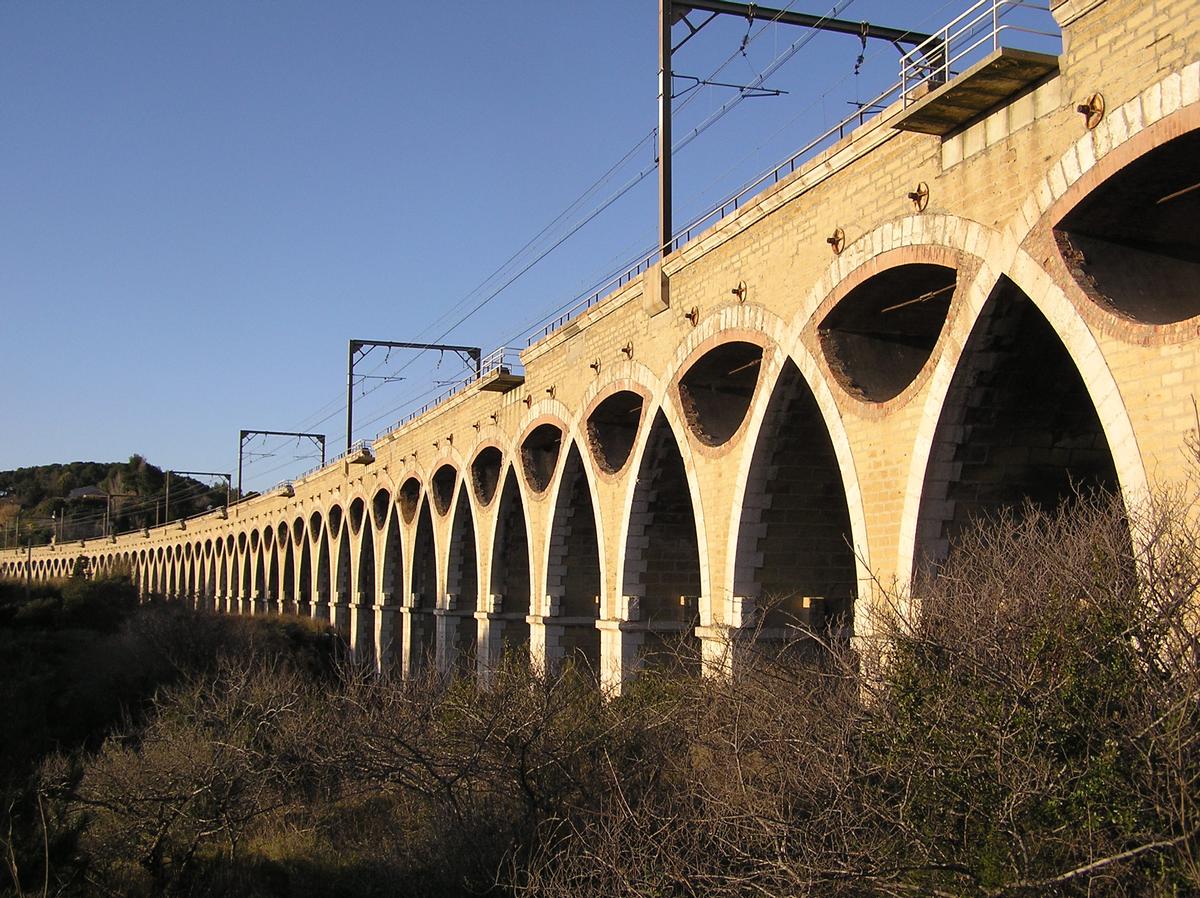 Saint-Chamas Viaduct (Saint-Chamas, 1848) | Structurae