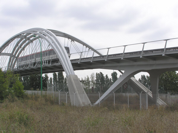 VAL-Brücke über den Ostring von Toulouse 
