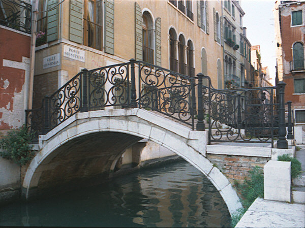 Ponte Giustinian, Venice, Italy 