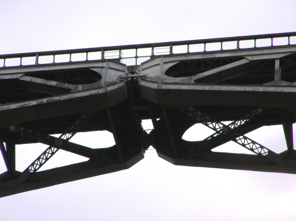 Viaduc de Viaur (pont-rail), Tanus, Tarn 