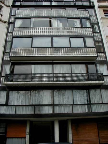 Immeuble du 24 rue Nungesser et Coli, Paris, par Le Corbusier 