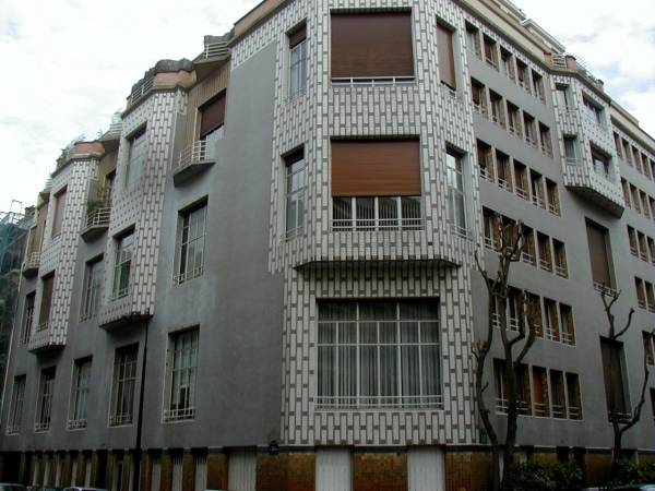 Immeuble du 65 rue La Fontaine, Paris, par Henri Sauvage 