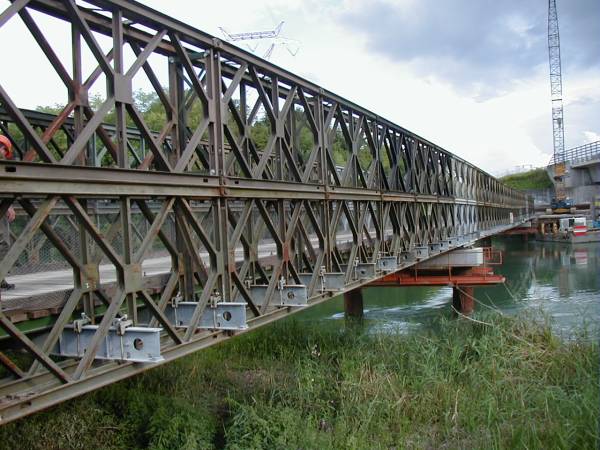A432: Viaduc de Miribel-Jonage Pont provisoire pour franchir le canal de Jonage