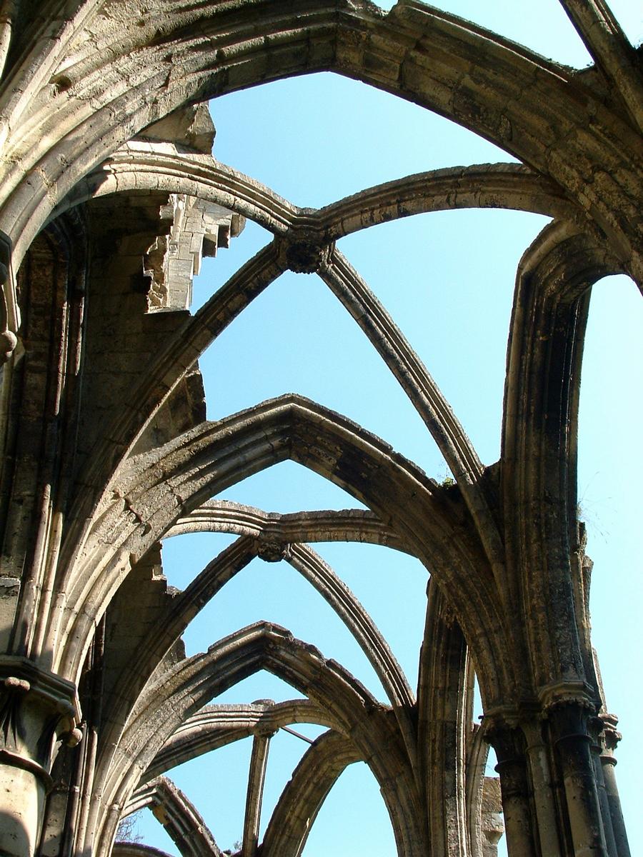 Chiry-Ourscamp - Abbaye Notre-Dame-de-l'Assomption - Vestiges de l'abbatiale - Nervures des voûtes du déambulatoire 