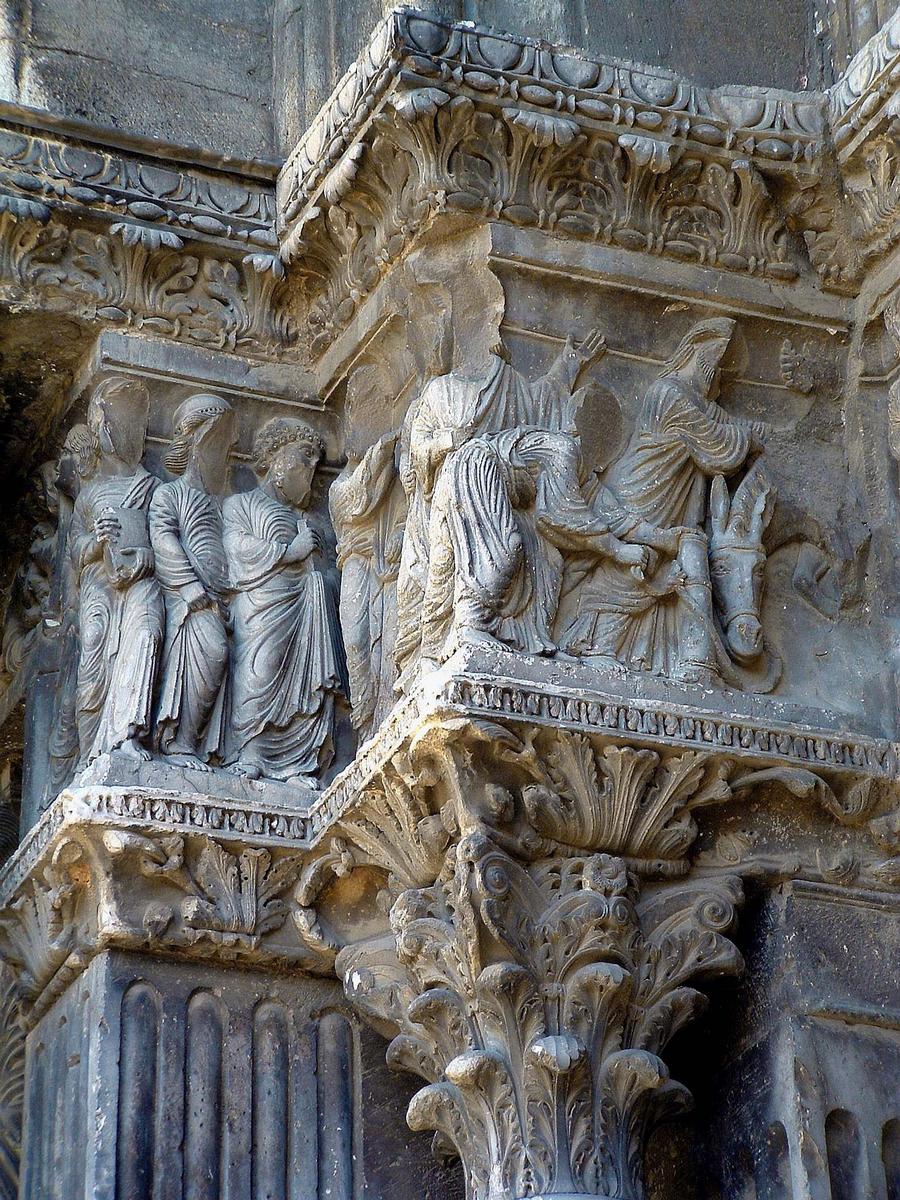 Abbaye de Saint-Gilles - Façade occidentale: accueil de Jésus à Jérusalem 