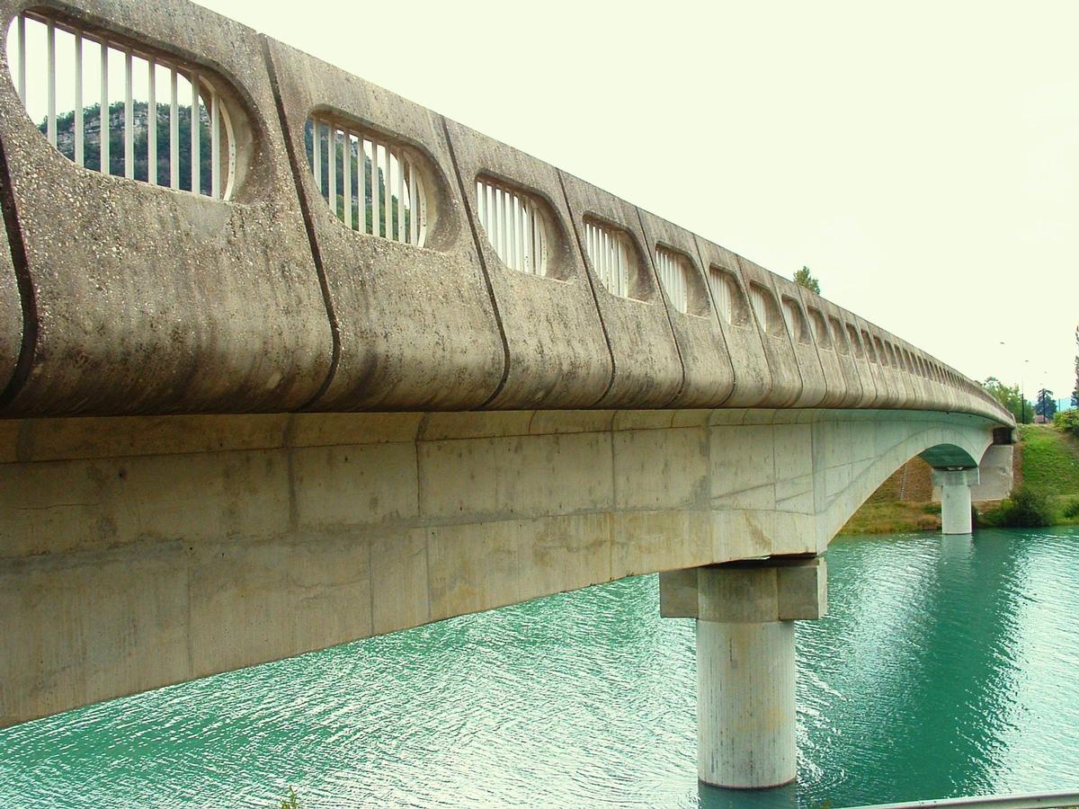 Brégnier-Cordon - Pont du CD19 sur le canal de dérivation 