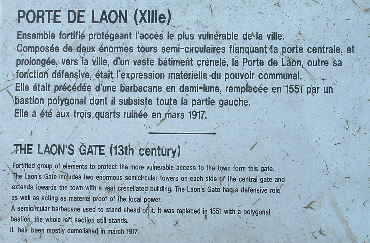 Coucy-le-Château - Rempart de la ville - Porte de Laon - Panneau d'information 
