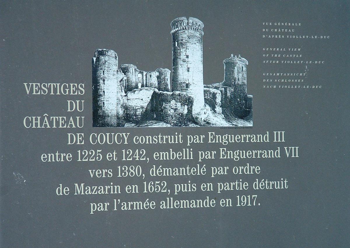 Coucy-le-Château - Château - Panneau d'information 