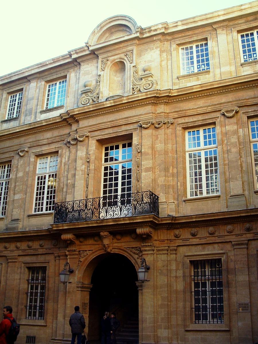 Aix-en-Provence - Hôtel de ville - Façade sur cour côté Ouest 