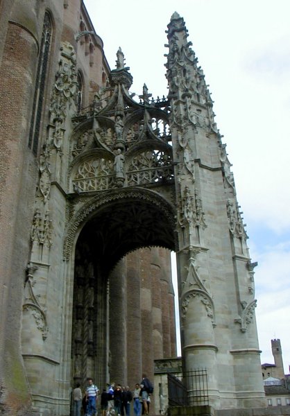 Cathédrale Sainte-Cécile d'Albi.Baldaquin du portail d'entrée Sud 