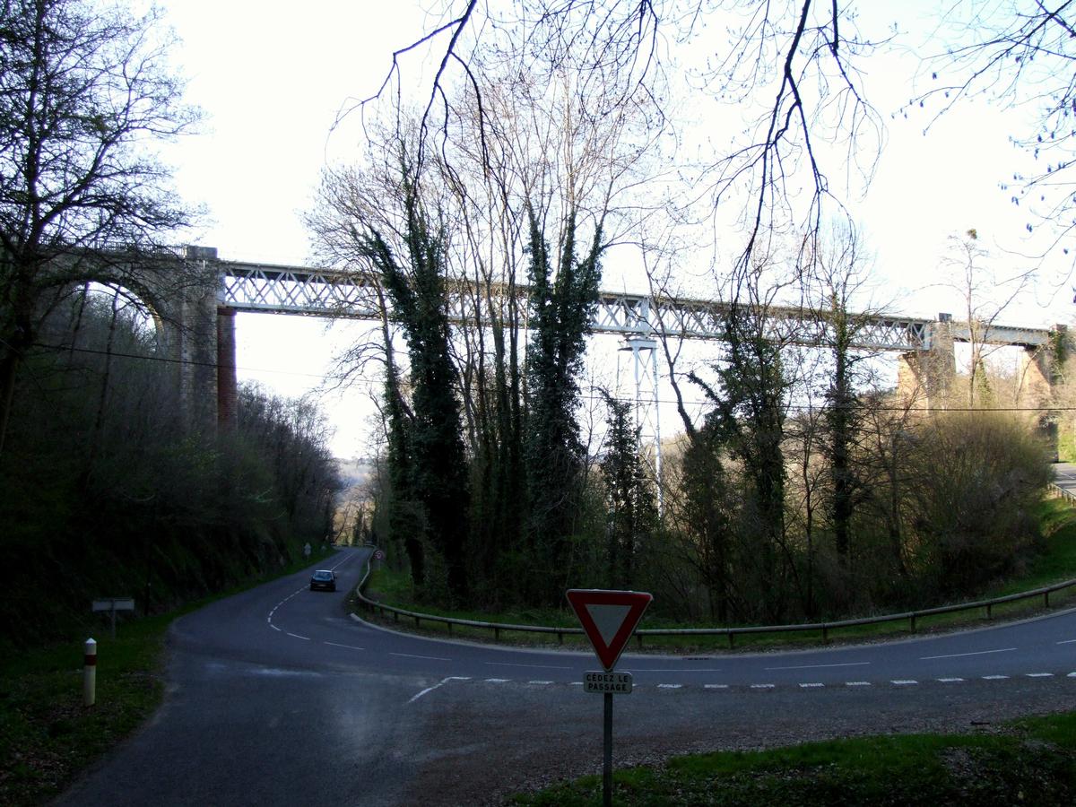 Neuvial Viaduct 