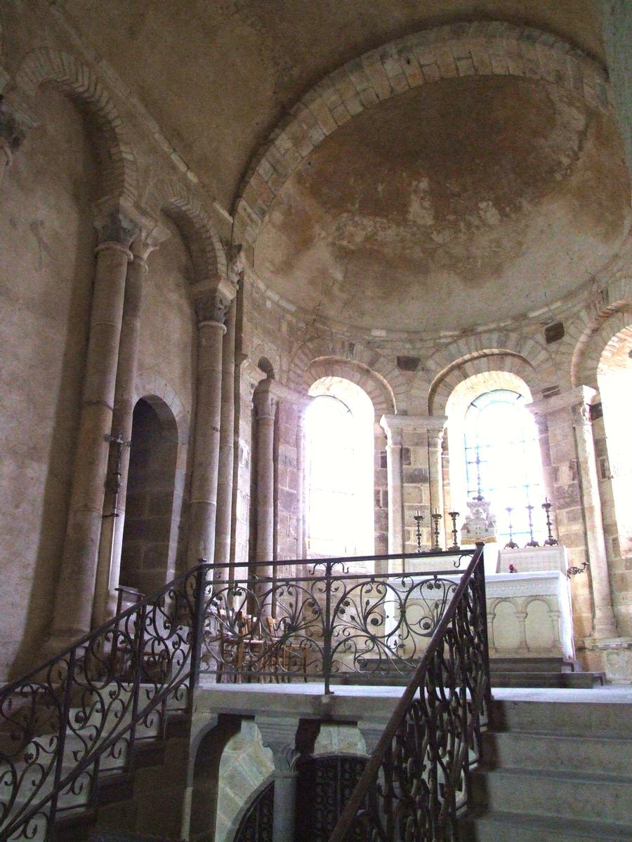 Eglise prieurale Saint-Désiré - Abside et crypte 