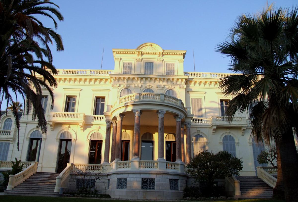 Cannes - Médiathèque (ancienne villa Rothschild) - Façade côté sud-2 