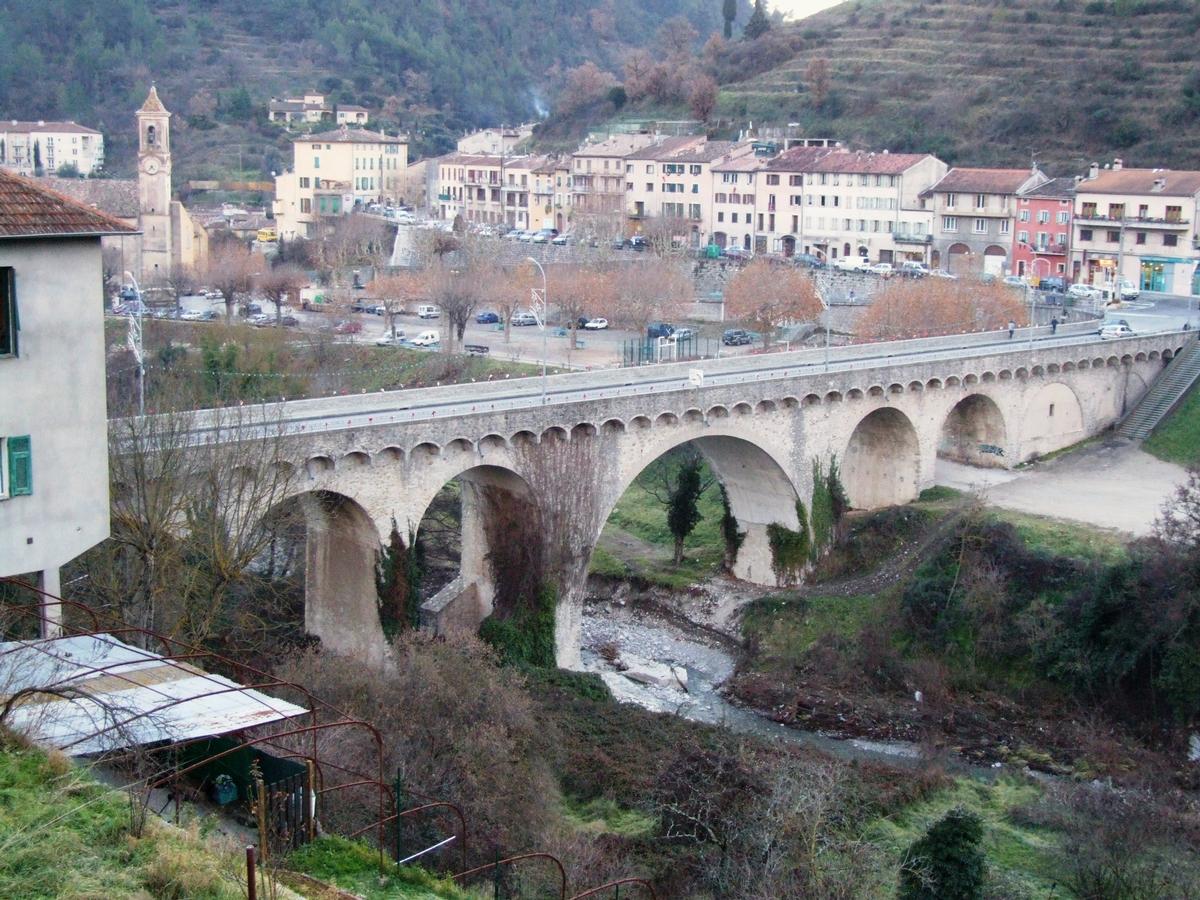 L'Escarène - Pont de l'Armée-des-Alpes - Vu de l'amont 
