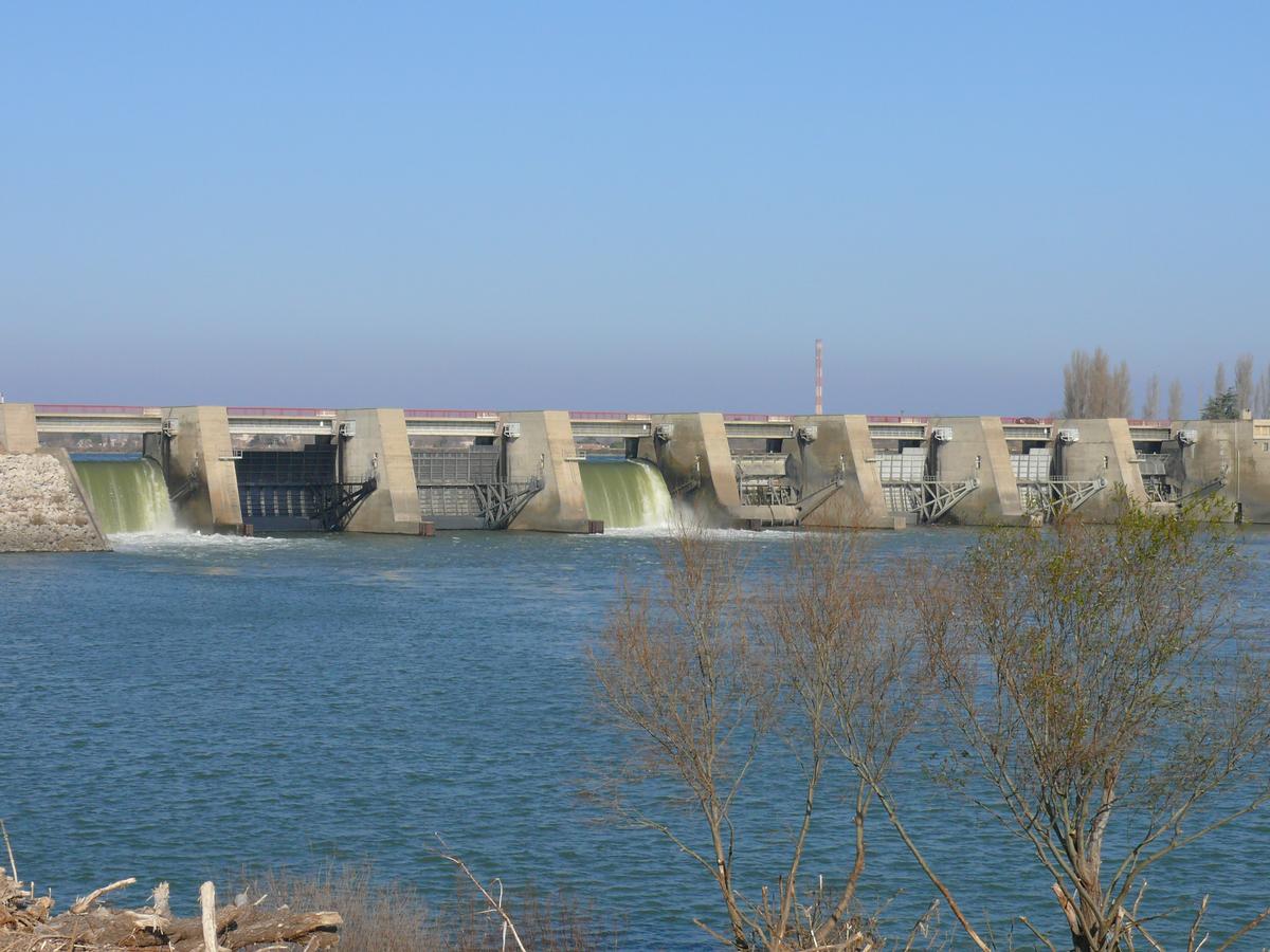 Vallabrègues Dam 