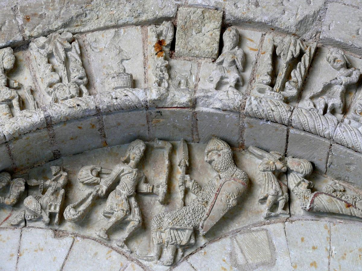 Abbaye Saint-Aubin - L'aile Est du clôitre - Détail: David et Goliath 