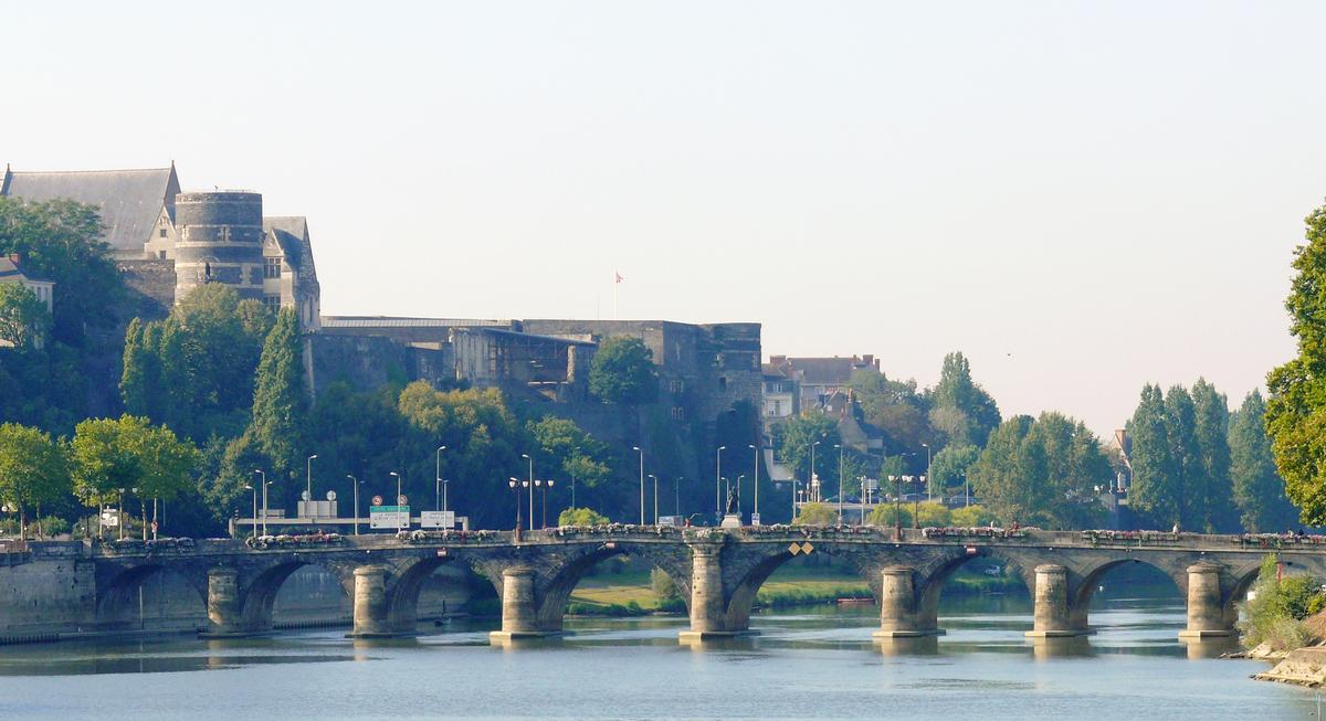 Angers - Pont de Verdun le matin 