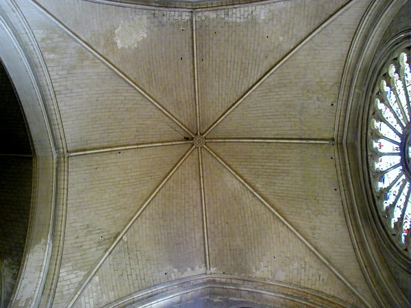 Cathédrale Saint-Maurice à Angers.Voûte du bras sud du transept 