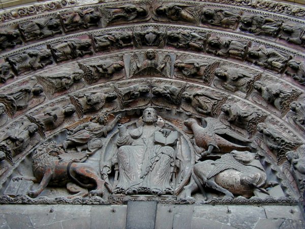 Cathédrale Saint-Maurice à Angers.Tympan du portail central 