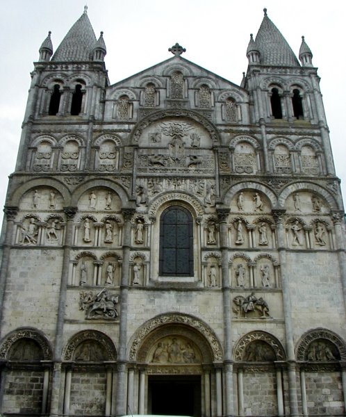 Cathédrale Saint-Pierre à Angoulême 