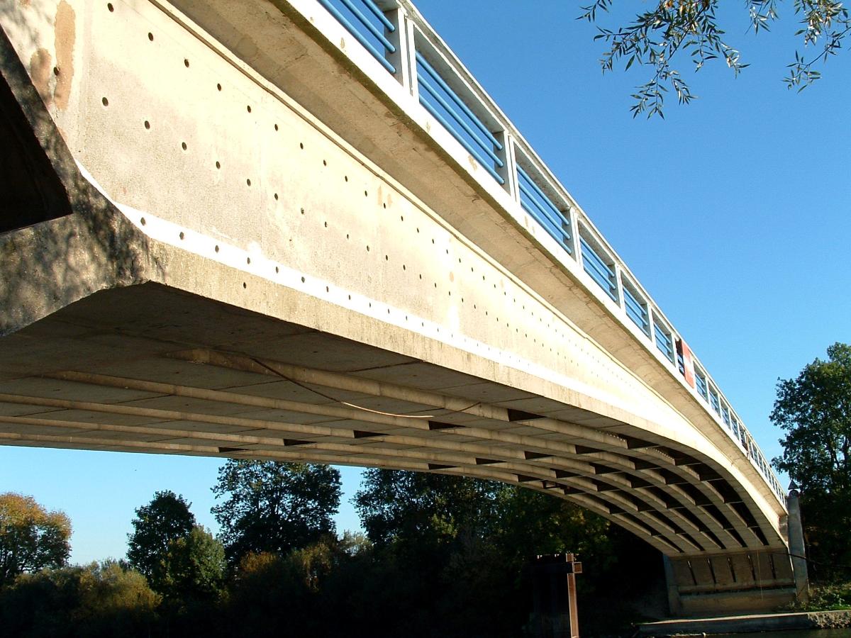 Annet-sur-Marne Bridge 