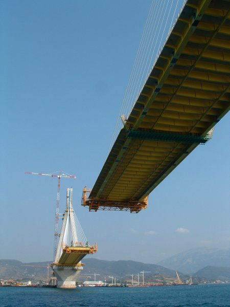 Pont de Rion-AntirionEnsemble en septembre 2003 