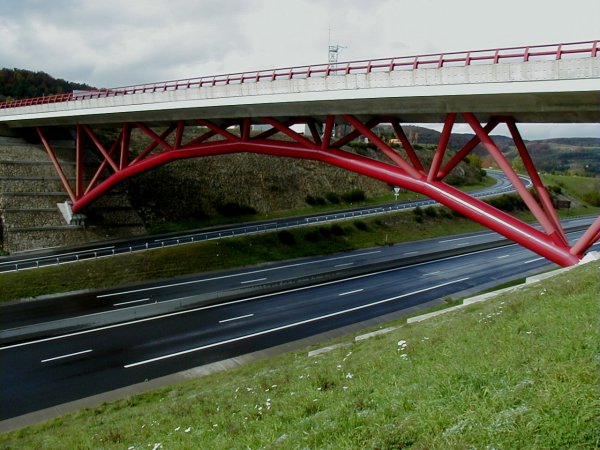 Pont d'Antrenas.Franchissement de l'A75 