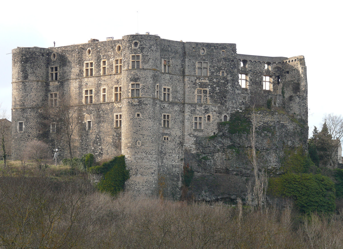 Alba-la-Romaine Castle 