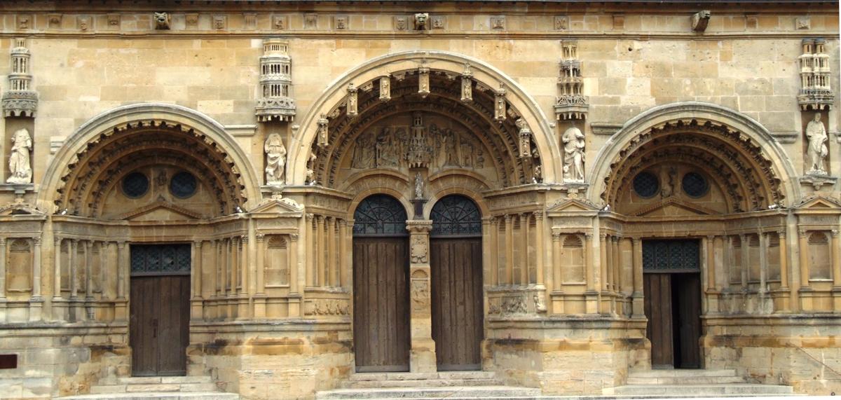 Vouziers - Eglise Saint-Maurille - Façade de style Renaissance 