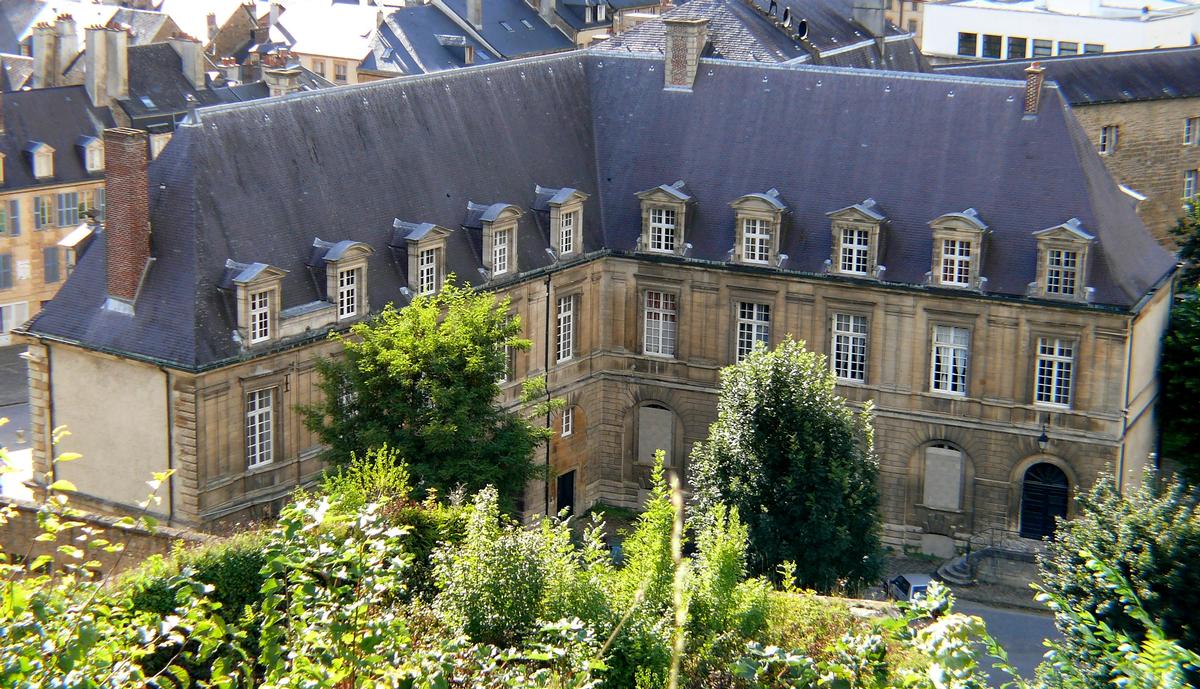 Sedan - Le Château-Bas vu du Château-haut 